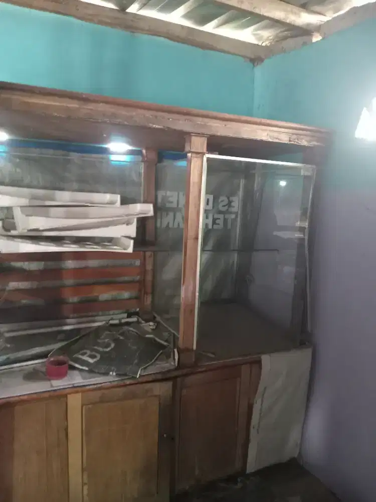 Gerobak etalase kayu