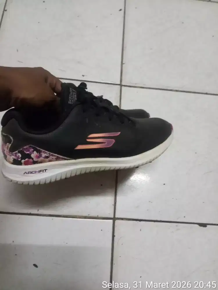 Sepatu golf skacher size 36.5 cewe