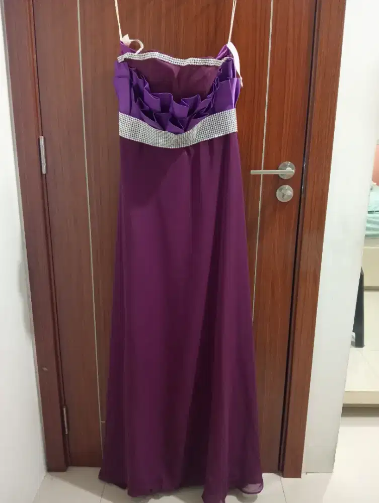 Baju Pesta baru sekali pakai (Beli 900k)