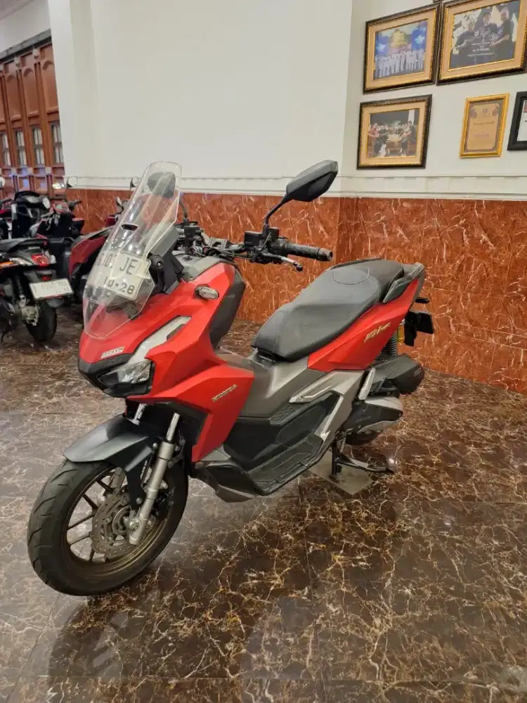 Hub ima dp 2 jt ADV 160 abs 2023 . Promo Terbatas ! Free oli service