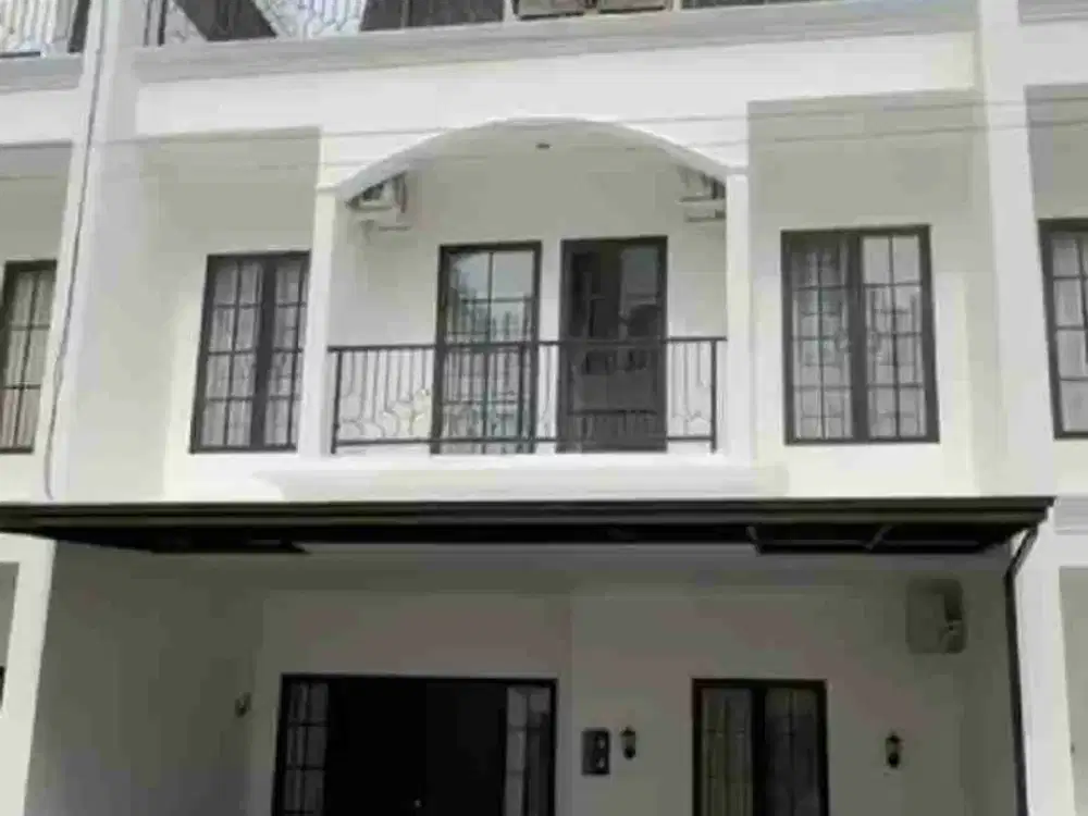 Rumah baru mewah dlm komplek Pejaten JatiPadang Jaksel 120jt/thn