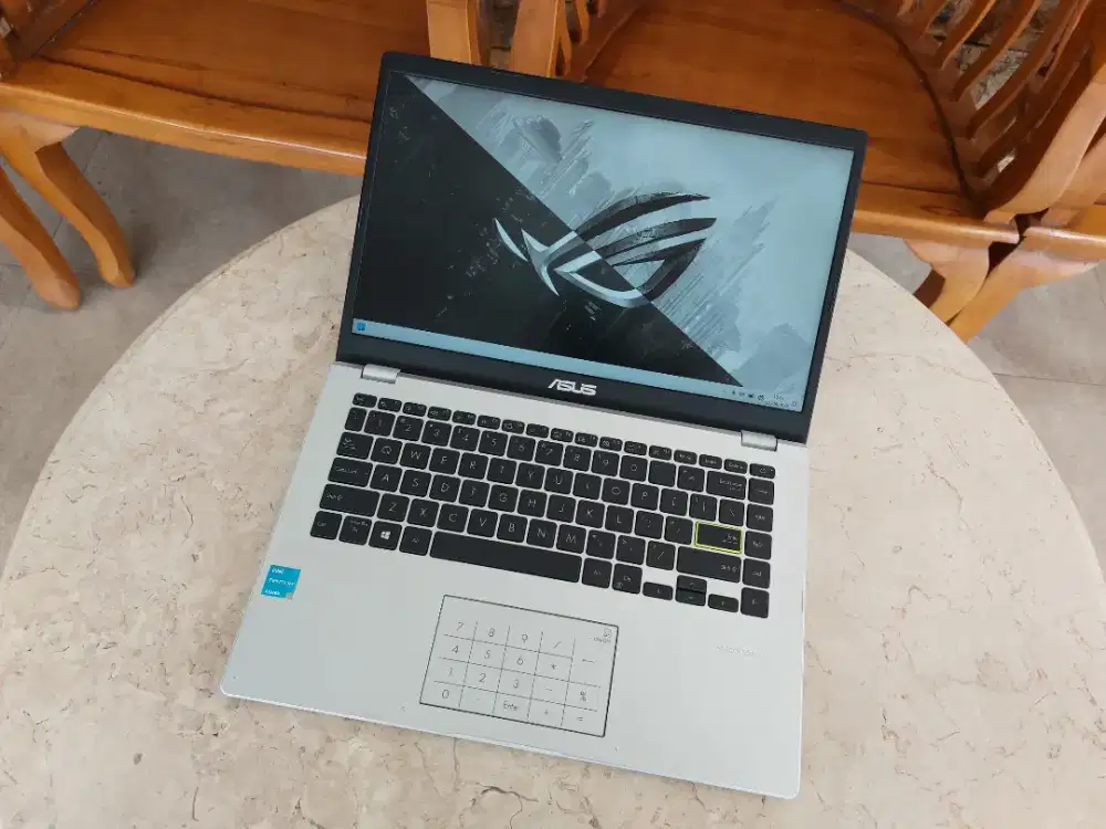 Asus Vivobook E410KAO
