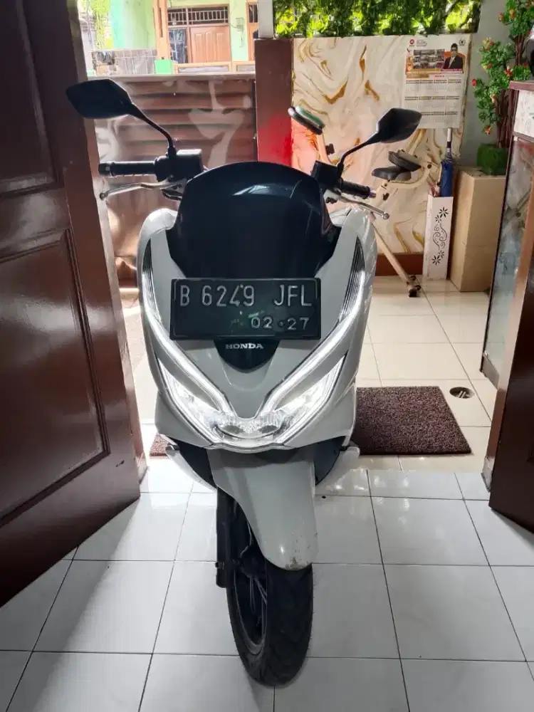 PCX PUTIH KONDISI BAIK