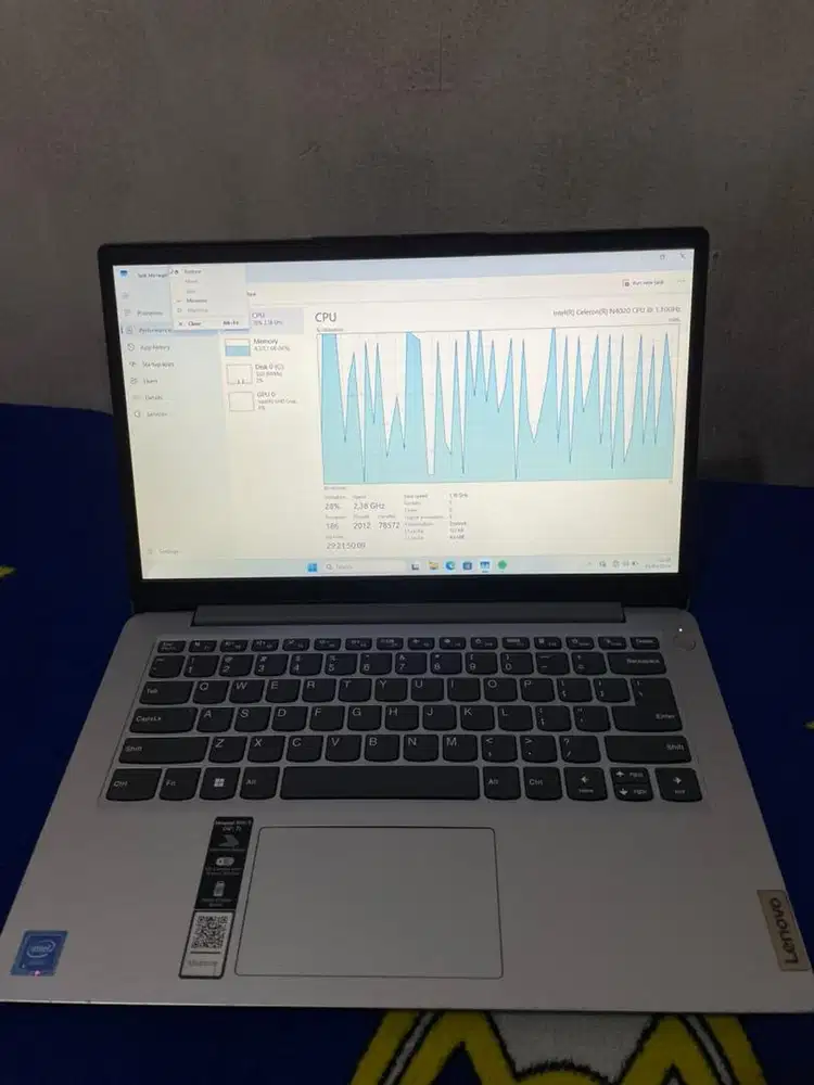 Dijual Laptop Lenovo Windows 11 ,Ram 8