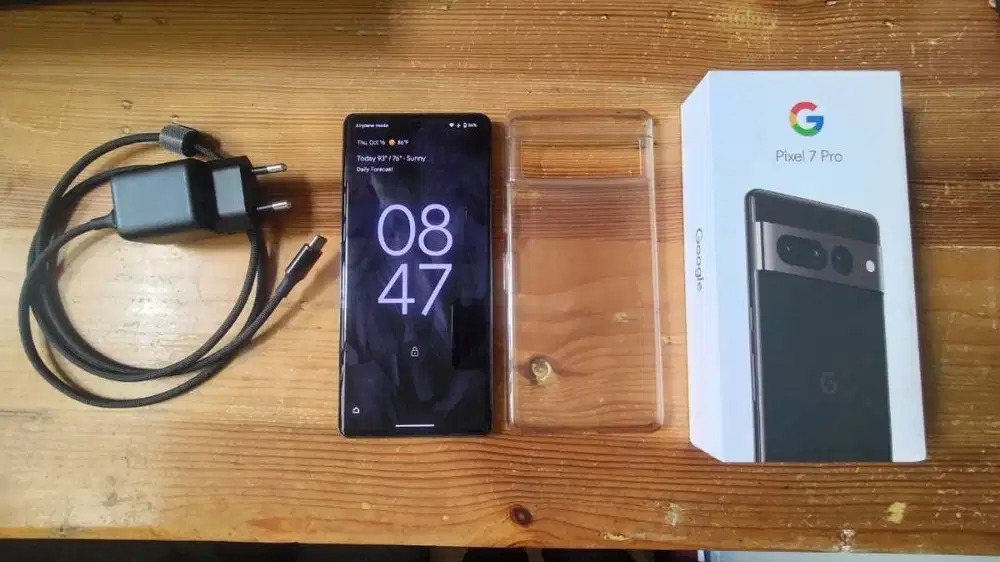 Google Pixel 7 Pro Hitam 12/128GB