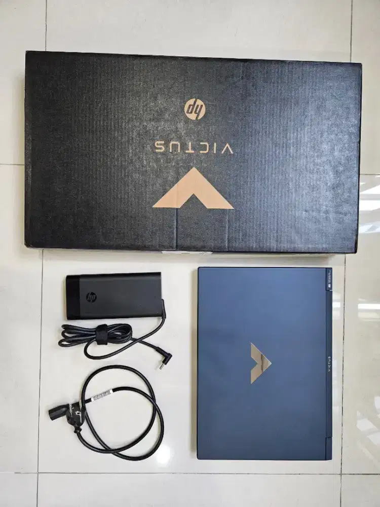 HP Victus 16 Ryzen 7 7840HS RTX 4060 Fulset Mulus BONUS Headset Hyperx