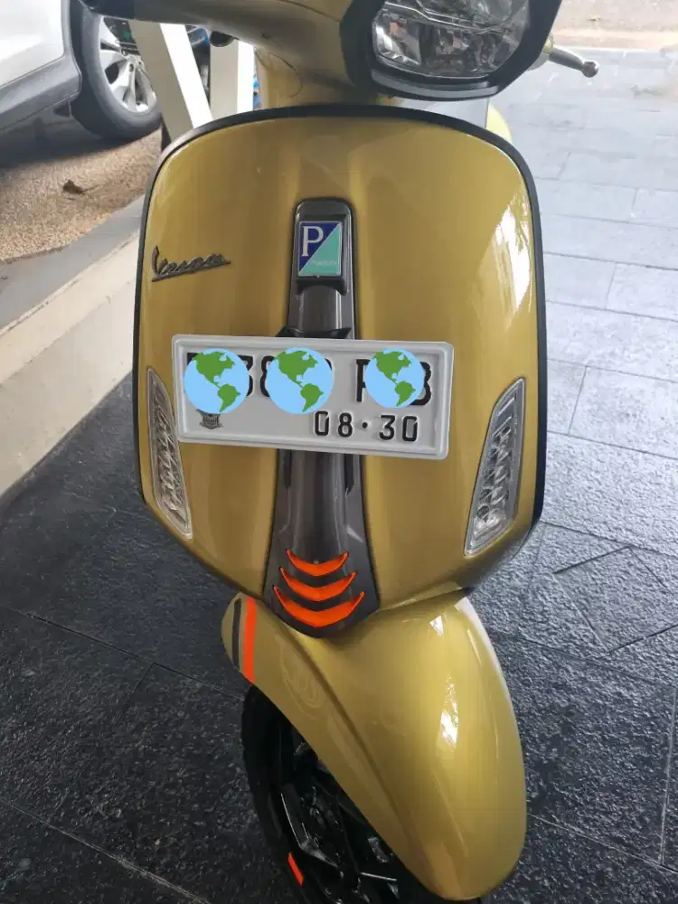 Vespa Sprint S 150 Warna Olive Tahun 2025 KM Rendah