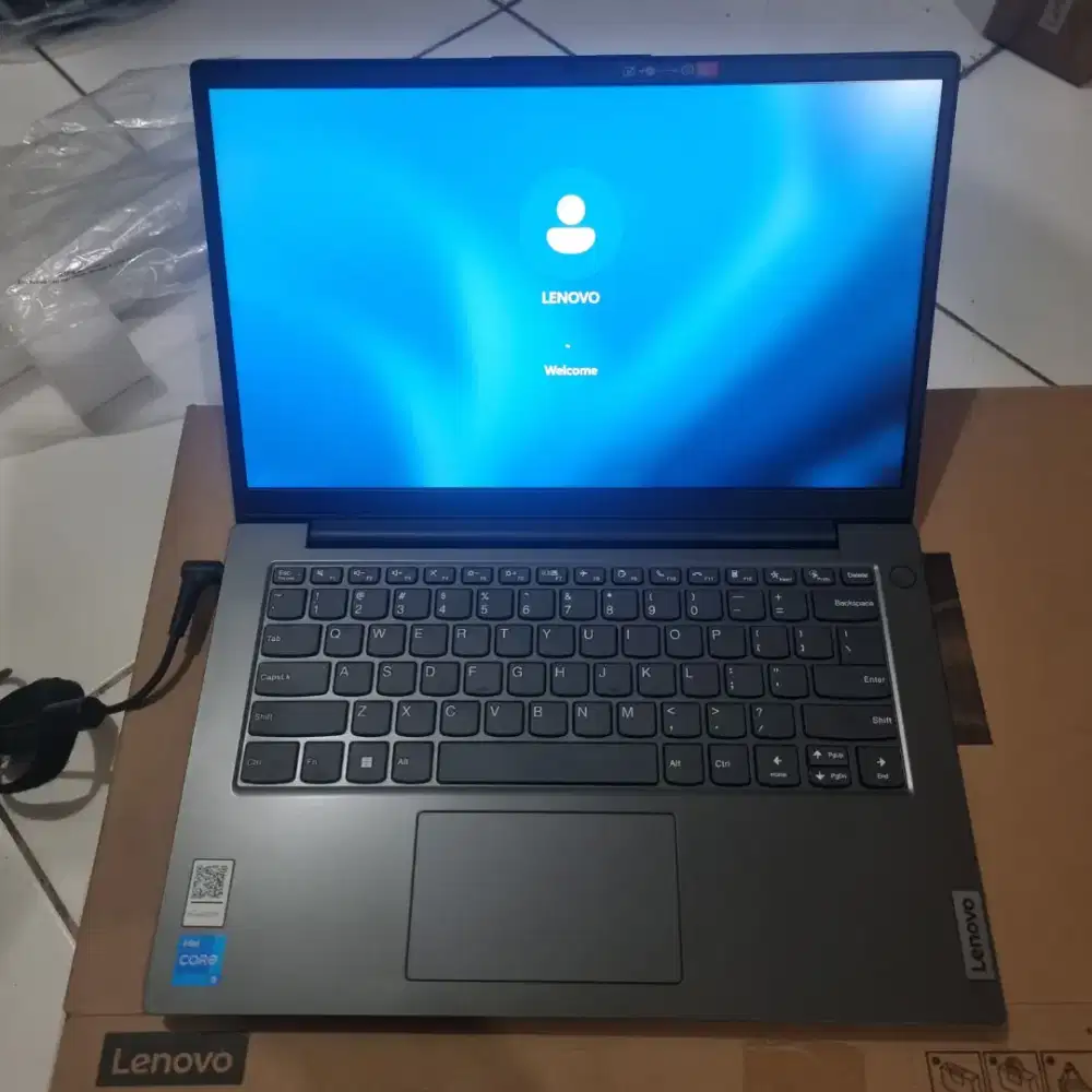Dijual aja laptop Lenovo V14 G3 Core I5 gen12 Ram8/SSD 512