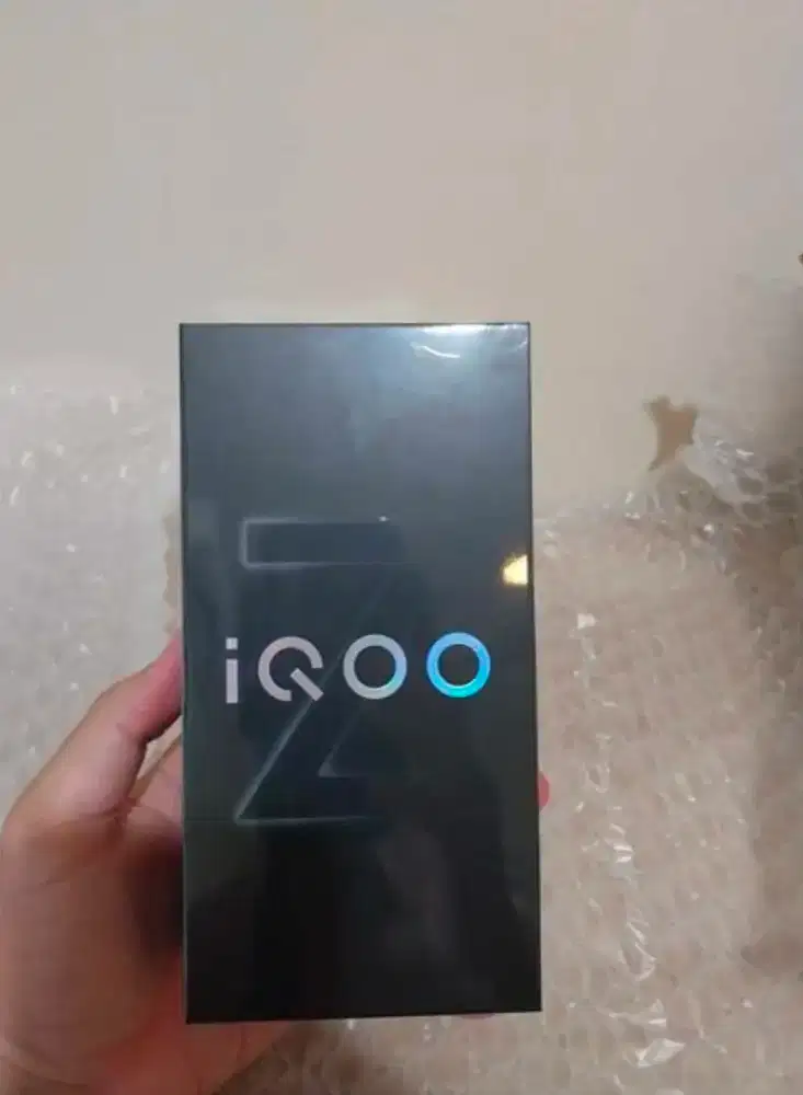 SALE CEPAT! iQOO Z10R Kondisi Super Mulus, Baru 2 Bulan Pakai