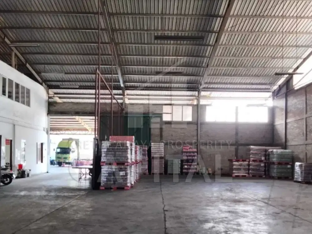 GUDANG DISTRIBUSI BERSIH DENGAN AKSES TOL PASIRKOJA DAN TOL KOPO SIAP PAKAI