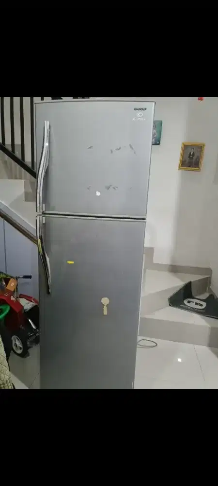 Jual kulkas SHARP 2 PINTU JUMBO 319 LITER NORMAL