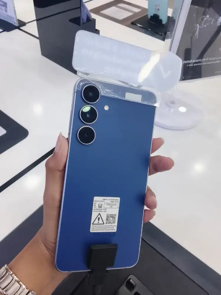 Samsung galaxy S25 FE RAM 8 ROM 128 GB