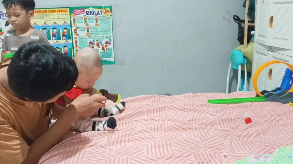 Di Cari Embak Buat Jaga Anak Saya Butuh Cepat