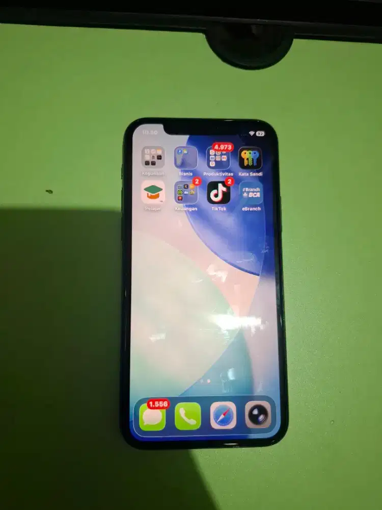 Ip 11 pro 64gb ex inter full set kondisi mulus