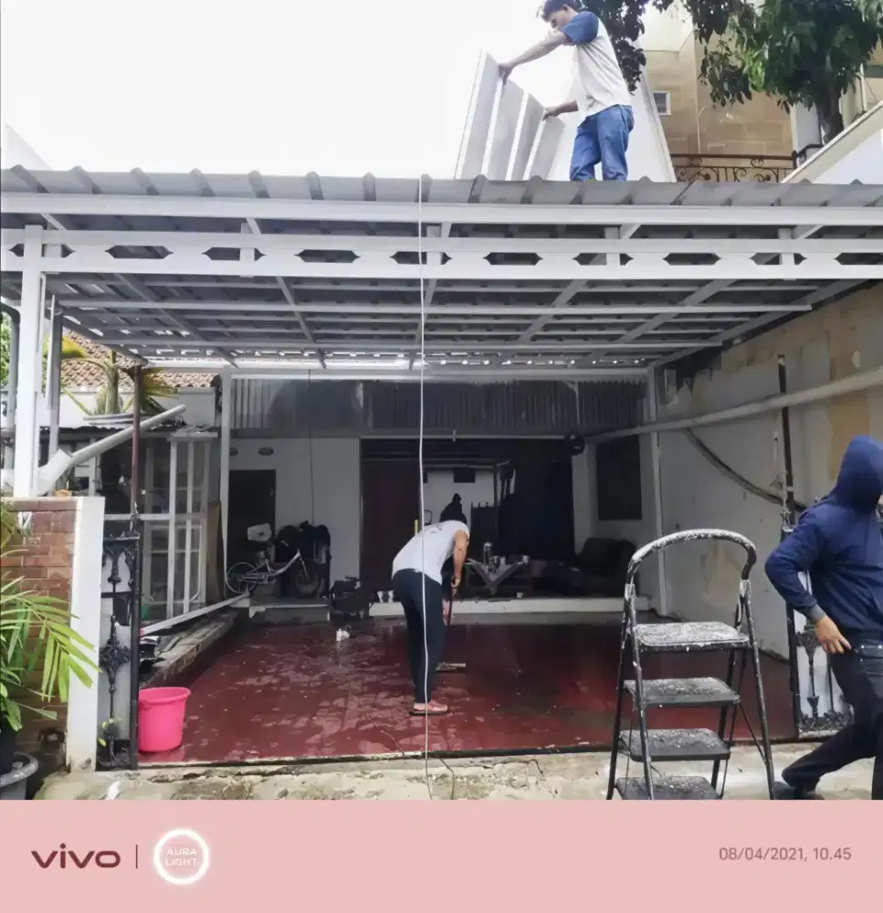 Kanopi baja ringan dan garasi