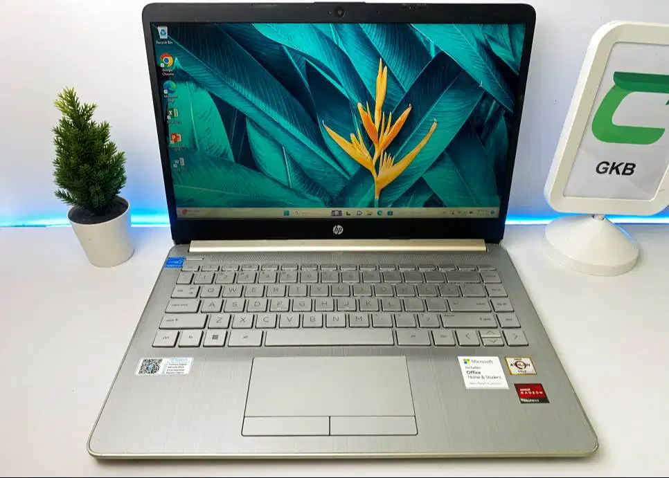 Laptop HP 14s Ssd 512gb Ram 8gb VGA 2gb keyboard backlit lokasi Gresik
