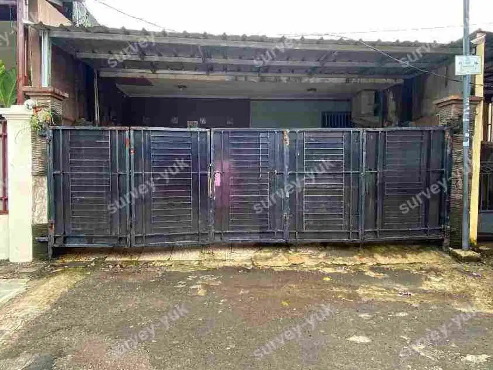 Rumah second Lt 101 m2 SHM strategis Bebas banjir Pondok Kacang Timur