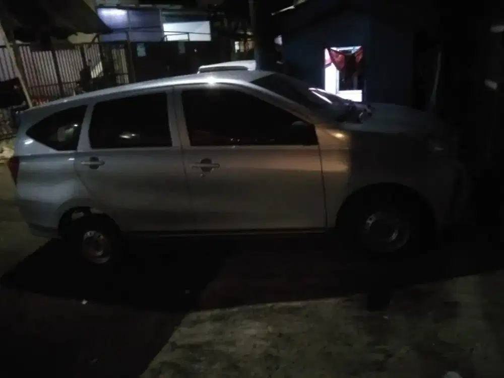 Sigra manual D silver