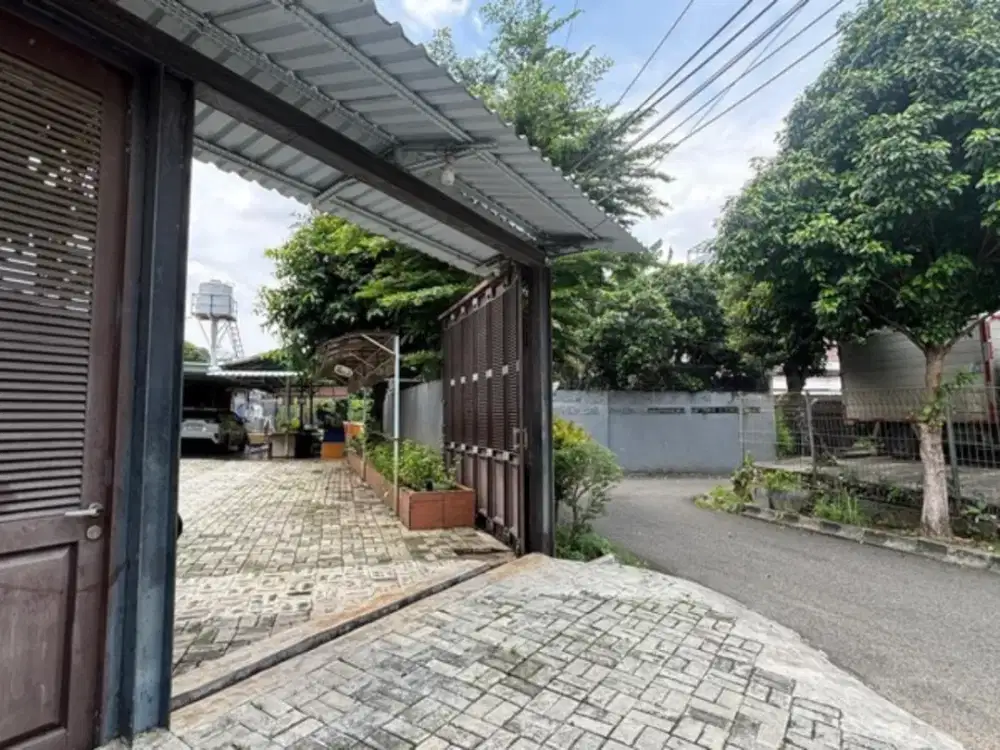 Rumah Pondok Indah Di Lahan 1570 m2, Dekat Mal PIM 3, Dijual 35% Dibawah NJOP