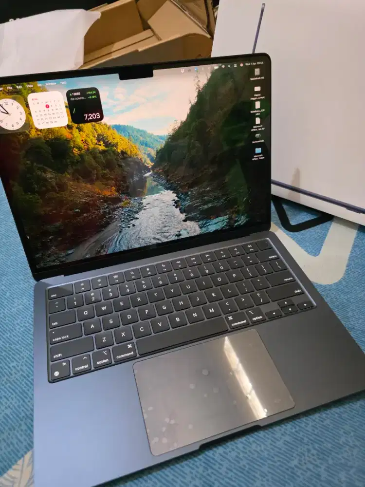 Apple MacBook Air 13.6 inch M3 16/512 Midnight Black iBox Like New