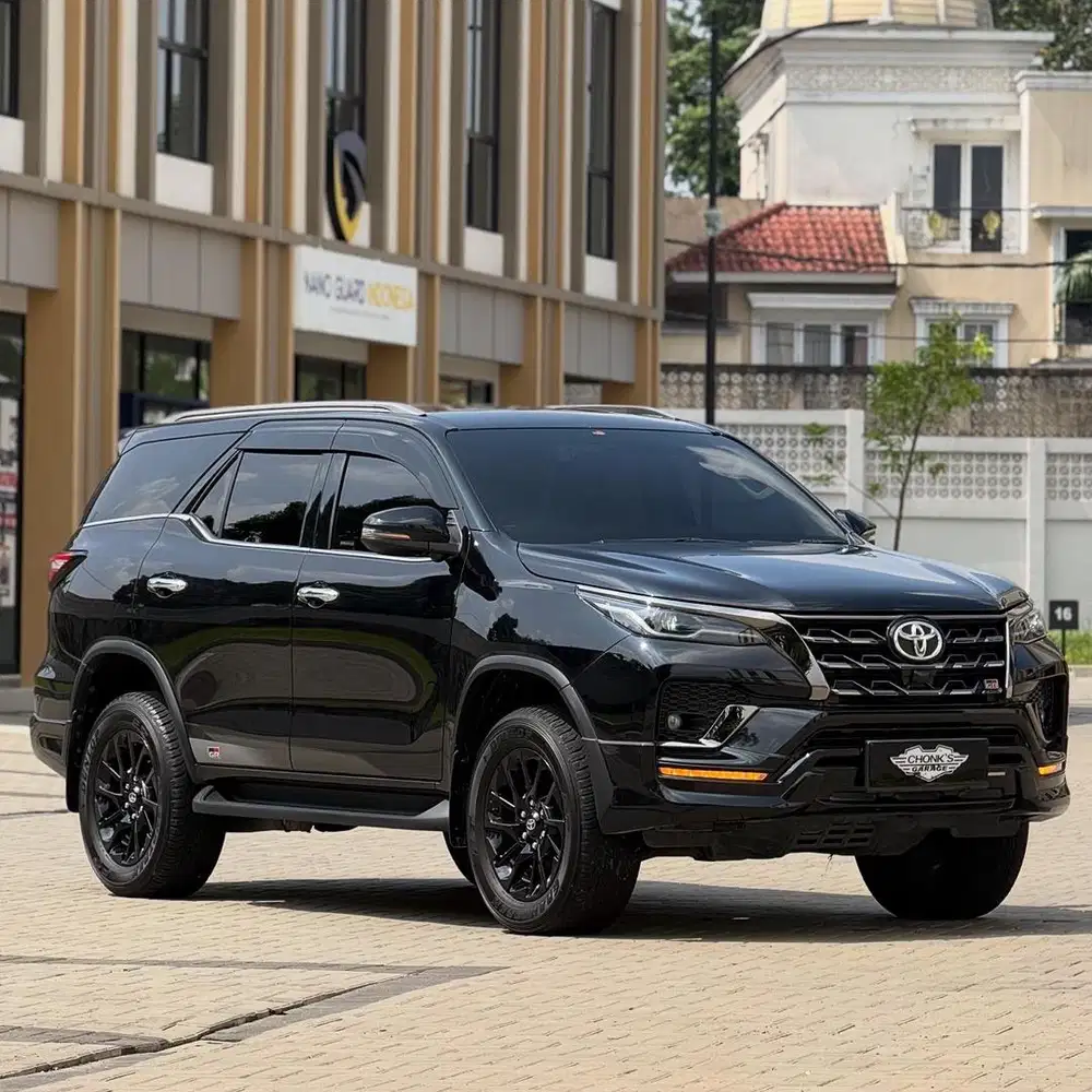 Fortuner GR 2.8 2024 Low Km