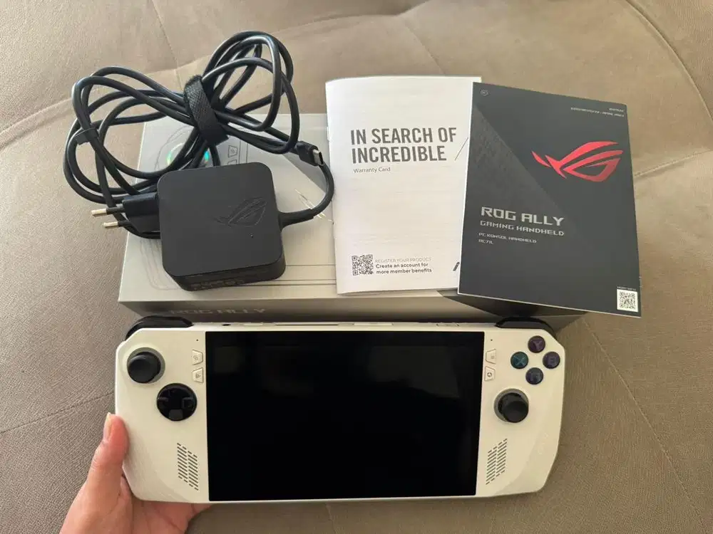 Asus rog ally z1 extreme like new