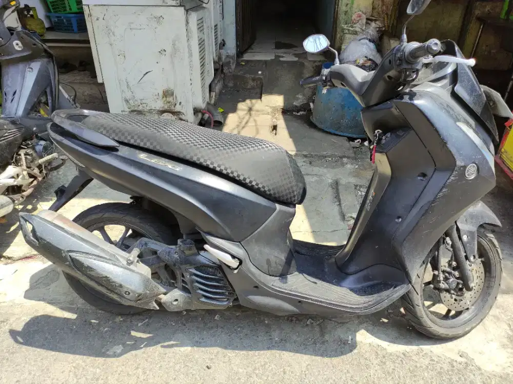 YAMAHA LEXI 115 TAHUN 2022 BLACK