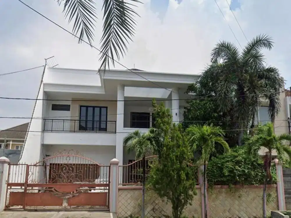 Rumah 2 Lantai Bagus SHM di Dharmahusada Mas Siap Huni