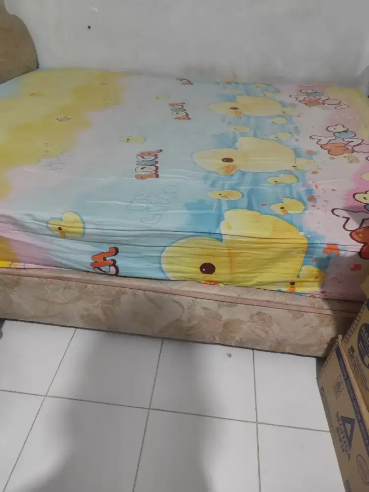 Spring Bed  160 x 200 bekas