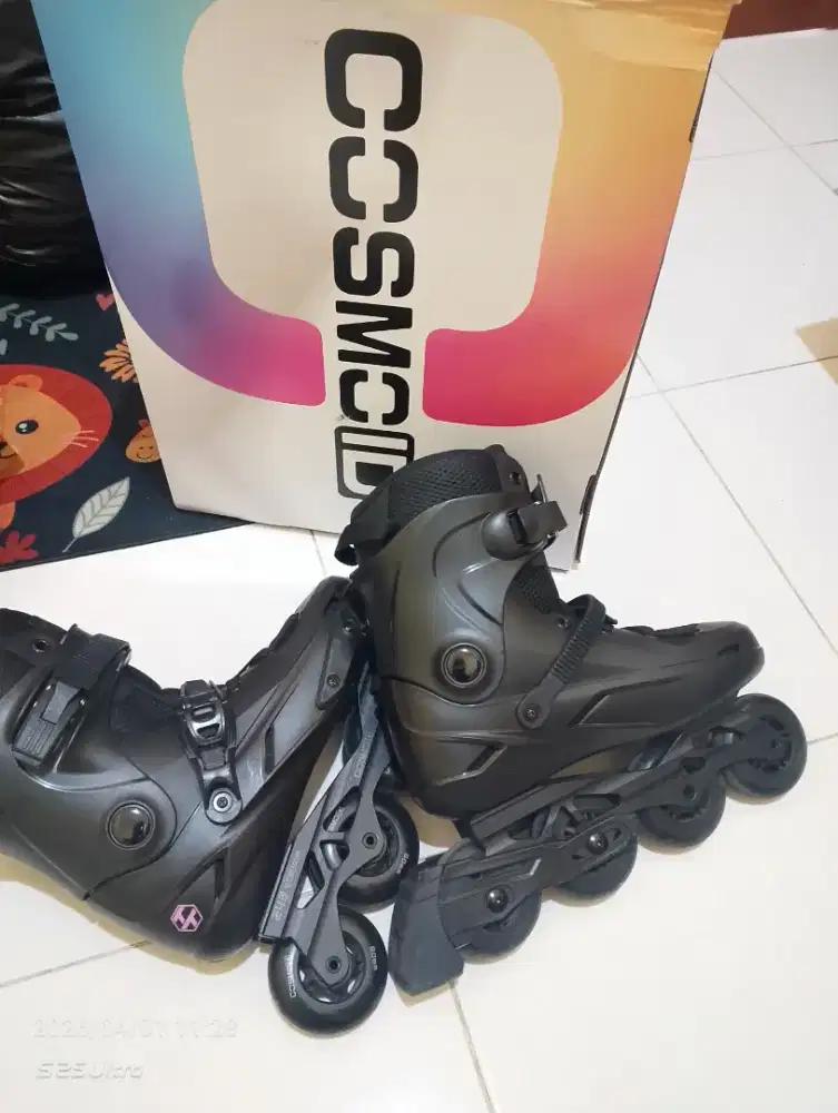 Sepatu Roda COSMOS BLACK Dewasa, Ukuran 42