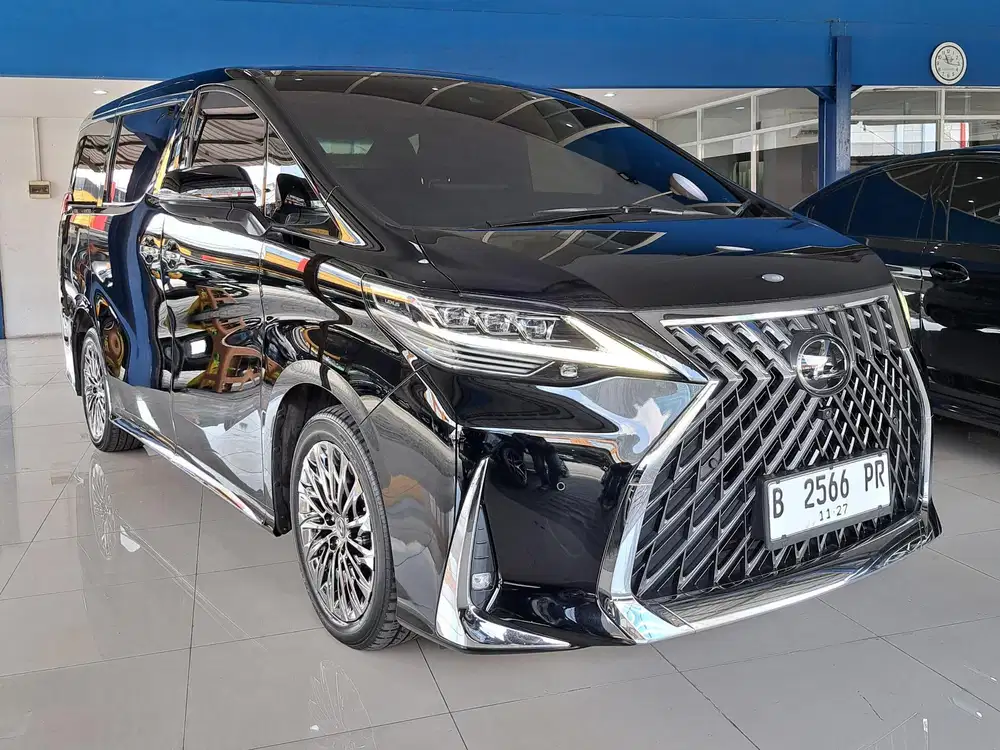 LEXUS LM350 VIP 4 SEATER 2022