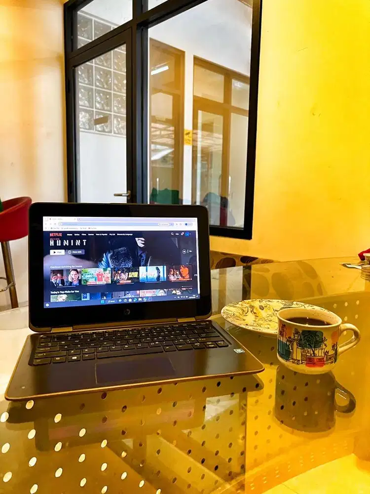 Laptop Touchscreen Flip 360.. MURAH