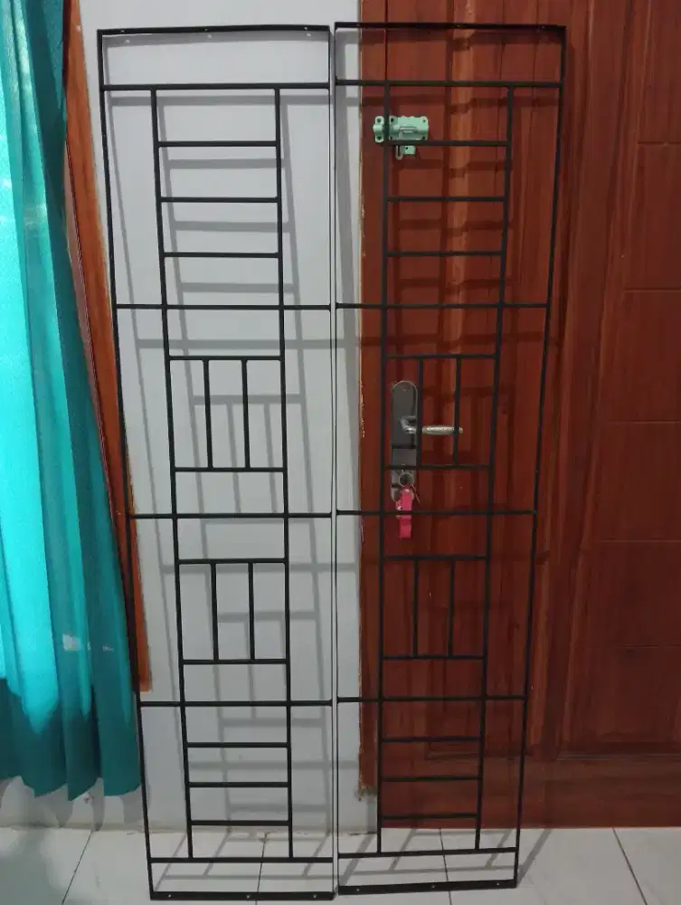 Dijual Sepasang Teralis Besi Jendela