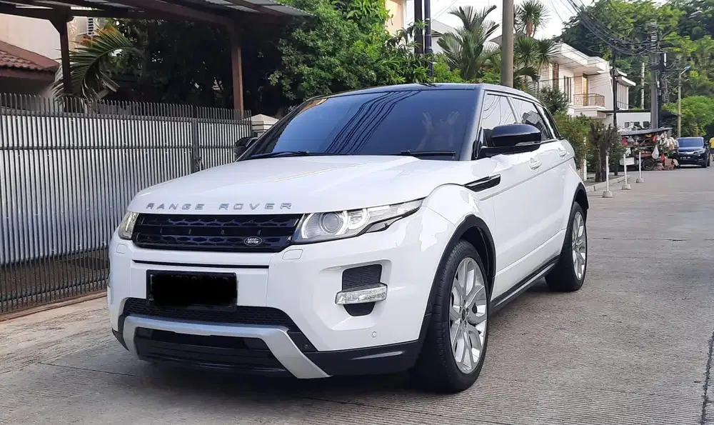 Evoque Dynamic Lux A/T 2013/12 Putih Cash