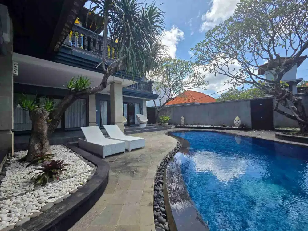 dijual murah Villa cantik yang luas di dekat pantai sanur