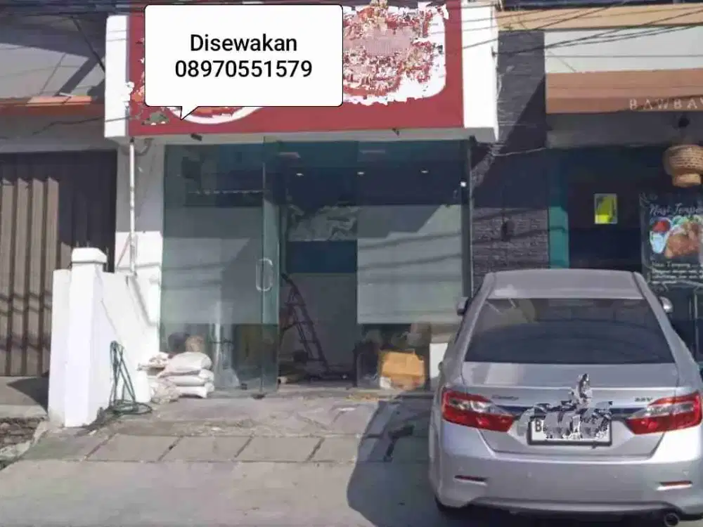 Disewakan rumah usaha posisi hook uda tinggi dari jalan di kelapa gading permai jakut