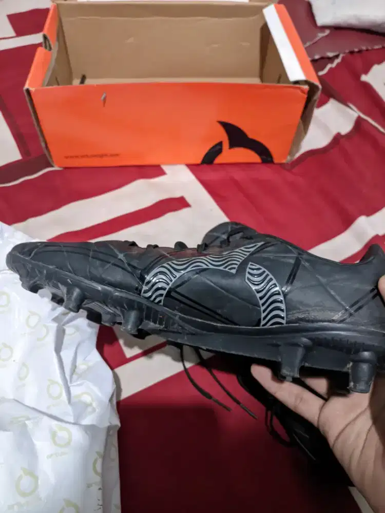 Sepatu bola Zenith FG