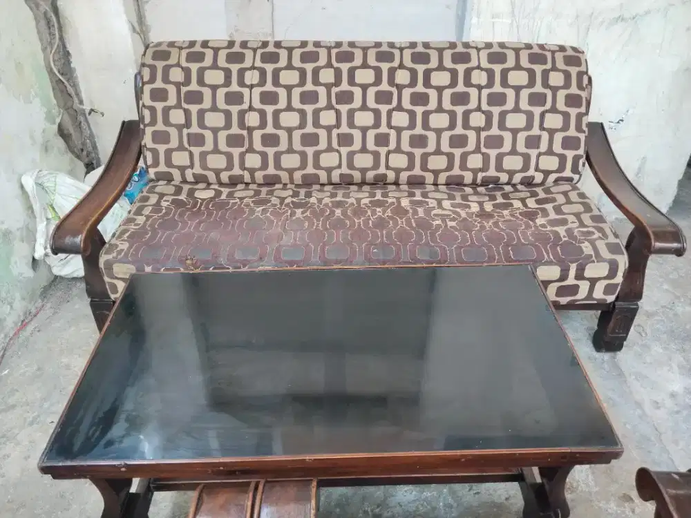 di jual cepat Kursi Meja Jati Ruang Tamu 1 Paket kondisi terawat