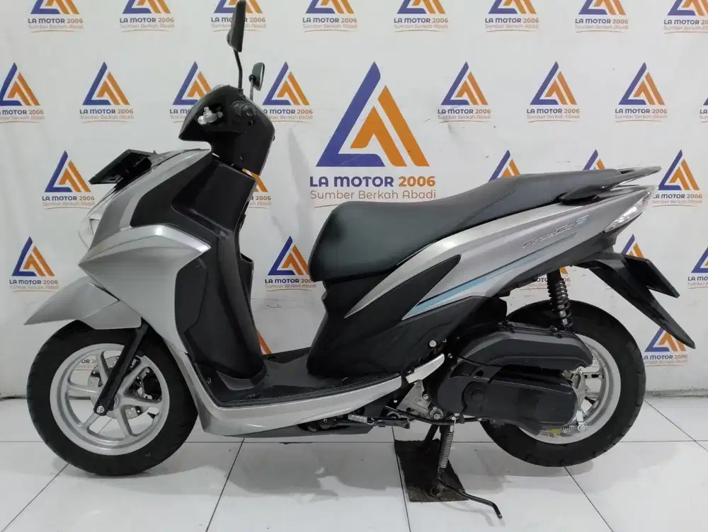 LOW KM FREEGO 125 KEYLESS 2025 (CASH/KREDIT/PAYLATER/KREDIVO/CC 0%)