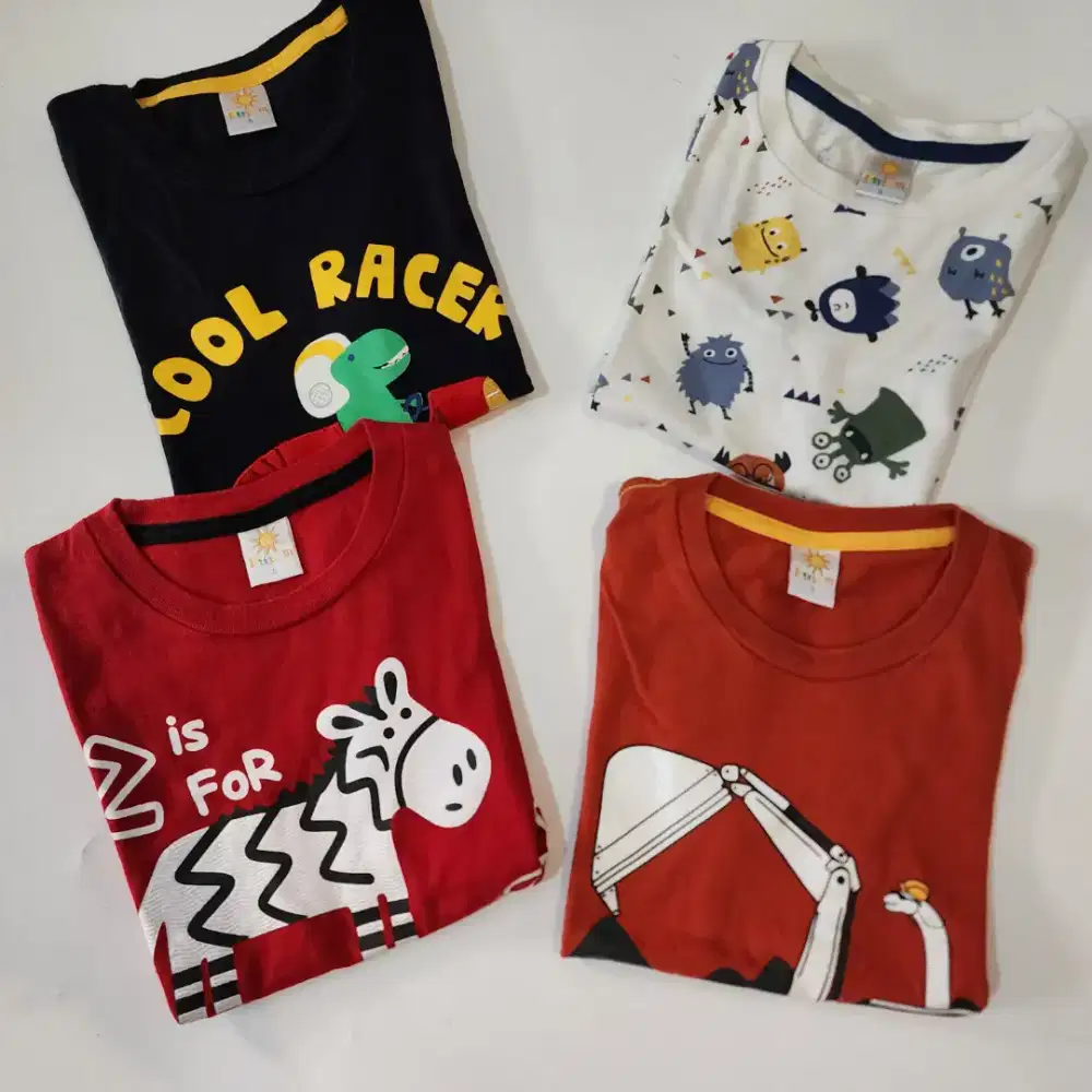 Kaos anak laki laki 5 tahun LD 36 cm little M matahari