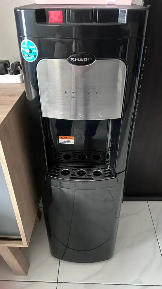 Dispenser SHARP SWD 72EHL-BK