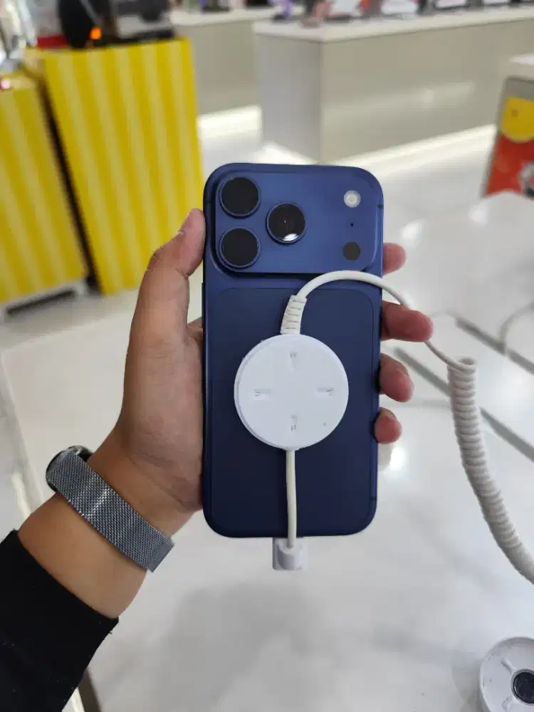 CICILAN IPHONE 17 PRO