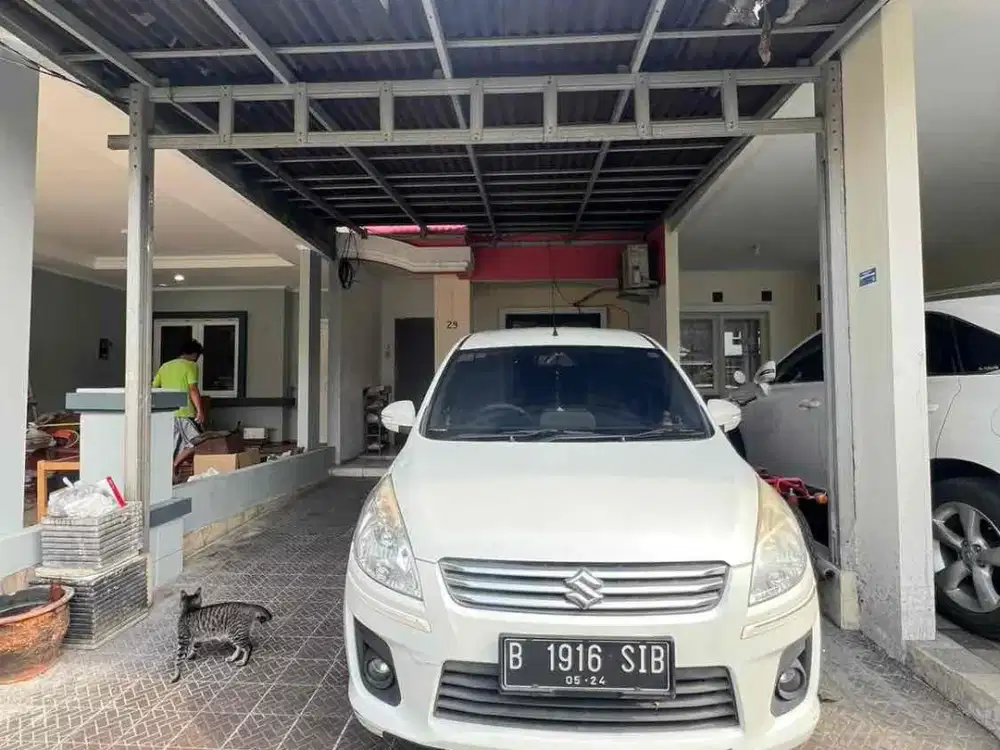 Disewakan rumah puri beta 2 lantai siap huni deket busway puri beta 1