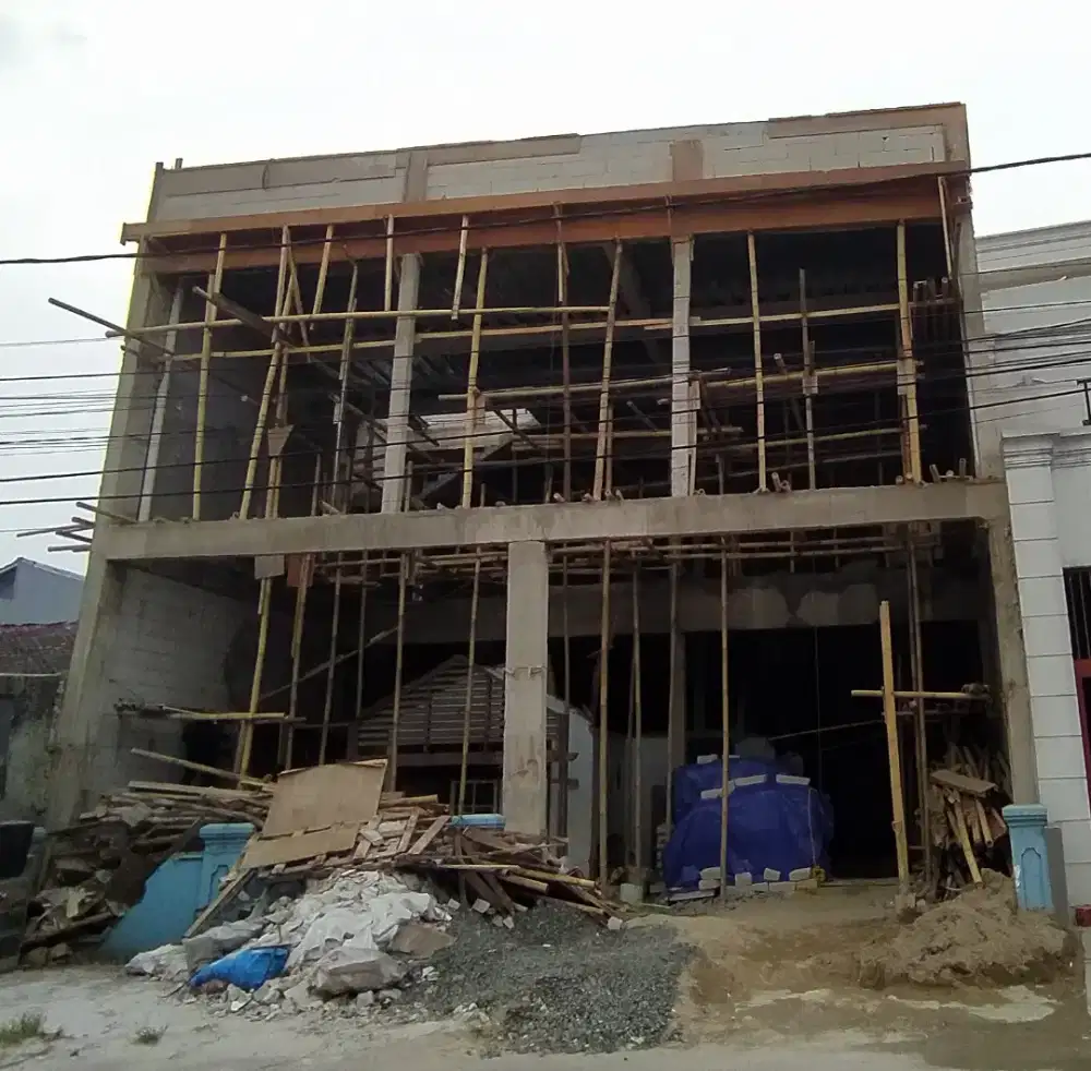 Konstruksi sipil plafon keramik dan kelistrikan rumah