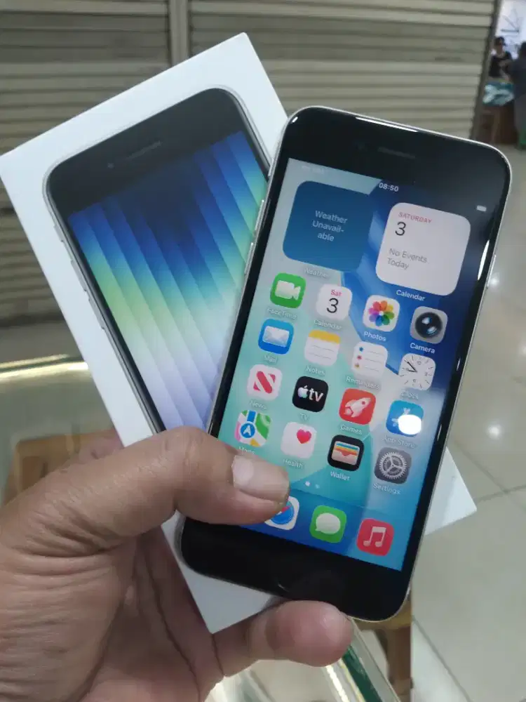 iPhone SE Gen 3 White 128GB iBox