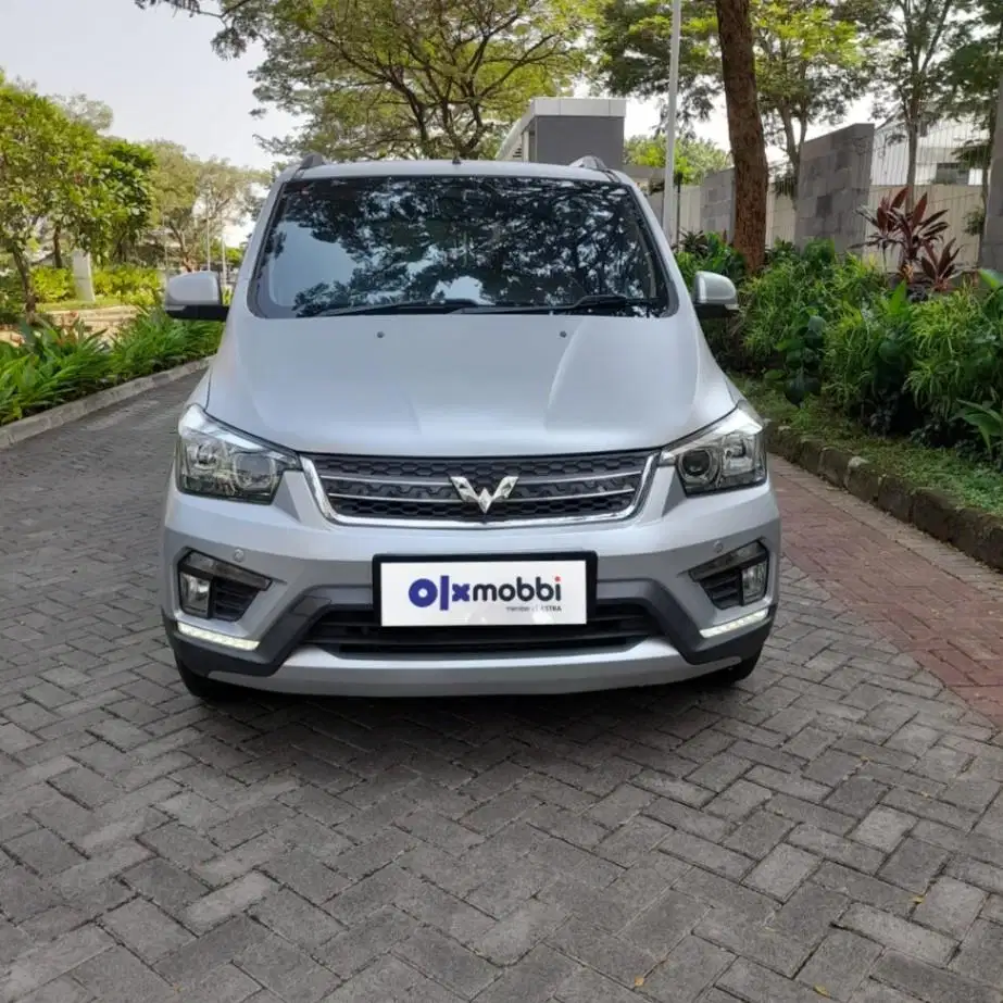 DP 5% Wuling Confero S 1.5 L Bensin-MT 2018 Silver CTZZB