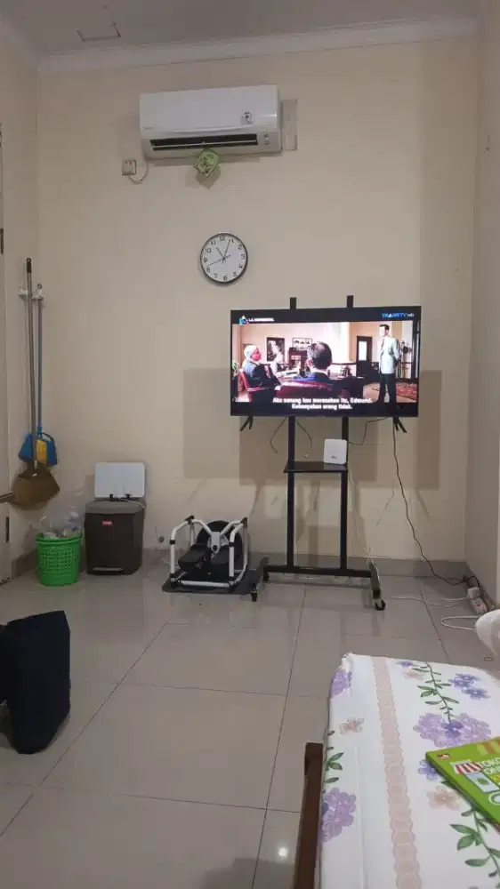 Samsung smart tv 43 inch crystal uhd 4k LED TV