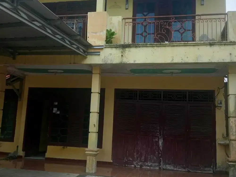 Rumah Dua Lantai Pinggir Jalan Utama Dekat Gerbang IPB Cocok Kos-kosan