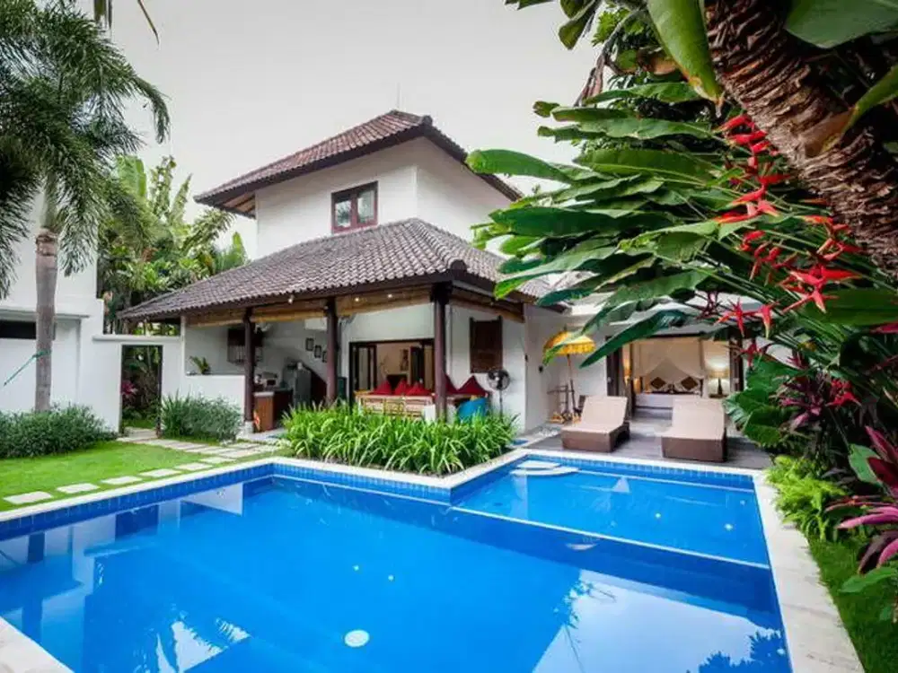 Luxurious 5-Bedroom Villa with Magnificent Pool in Seminyak