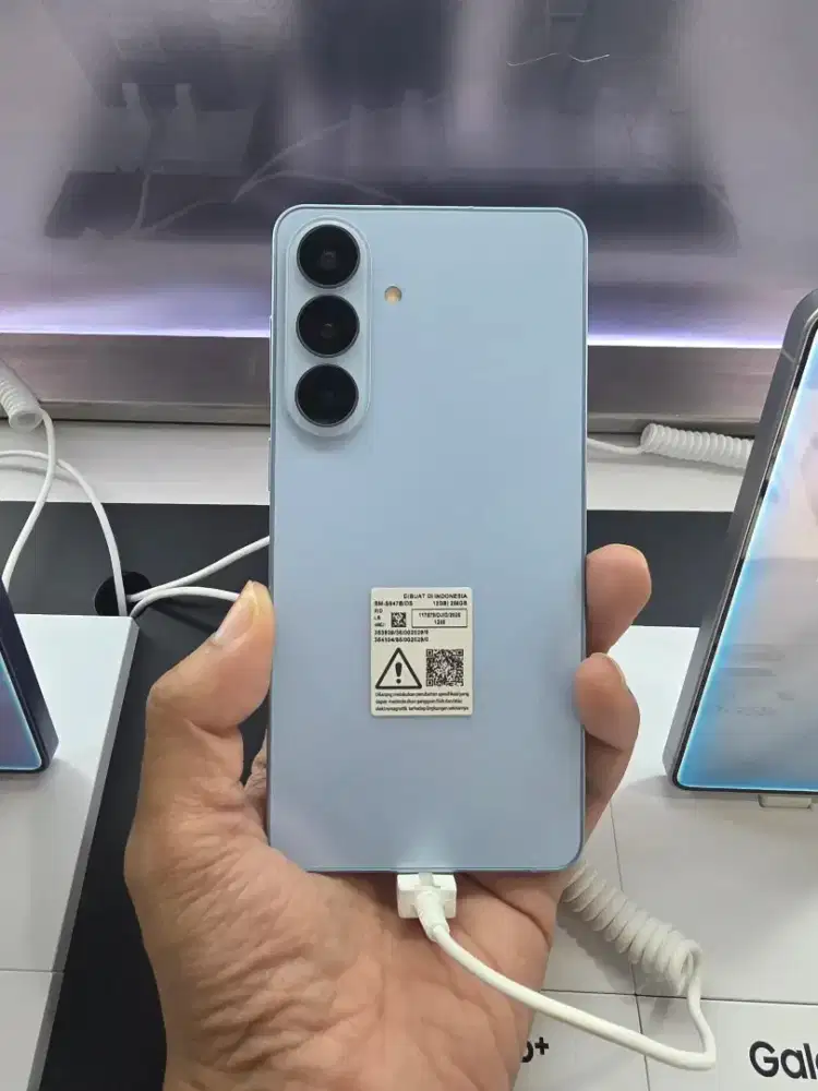 SAMSUNG S26+ FREE UPGRADE MEMORY BELI 256GB DAPAT YANG 512GB
